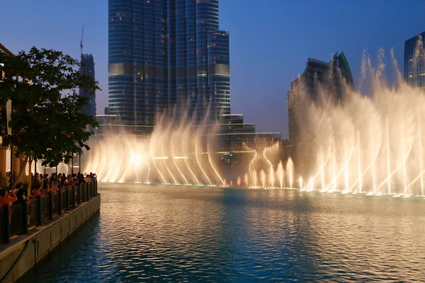 Night view The Dubai Dancing fountains