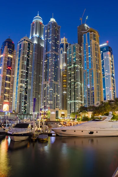 Night view Yacht Club in Dubai Marina
