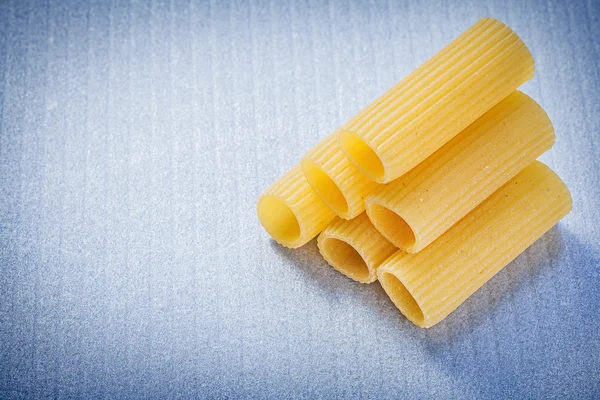 Short-cut raw macaroni
