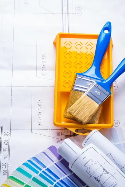 Two paint brushes in tray