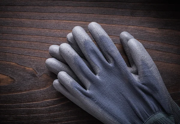 Protective rubber gloves