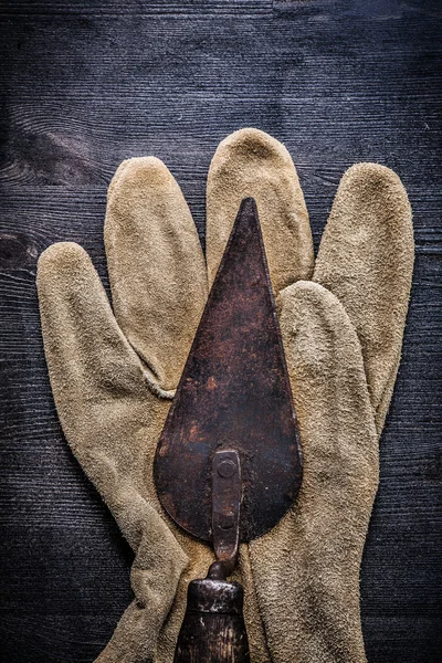 Vintage spattle on glove
