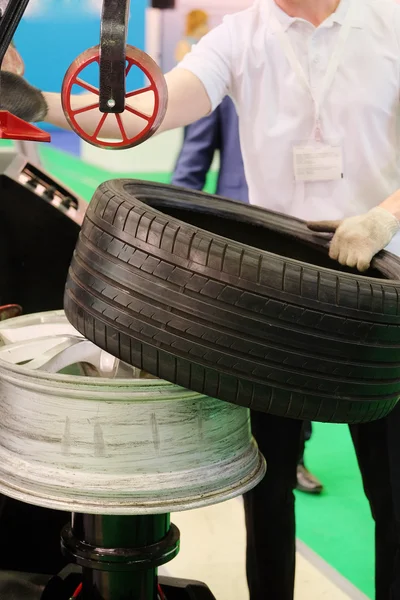 Modern tire machine in the service station