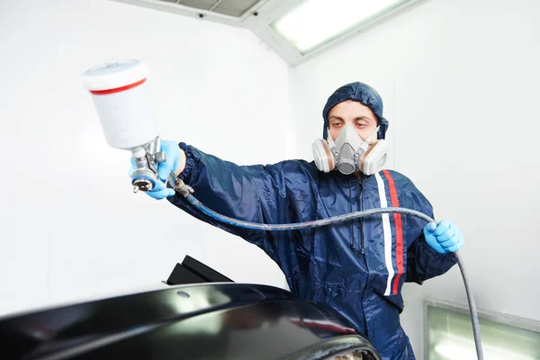 Car painting in chamber