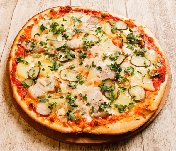 Pizza with  cucumber and meat