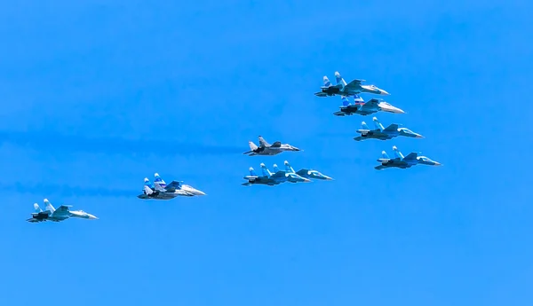 4 Su-34 Fullback bombers, 4 Su-27 Flanker and 2 MiG-29 Fulcrum