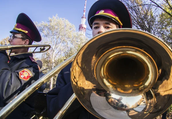 Cadets and schoolchildren at Babi Yar