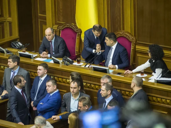 Ukrainian radicals blocked  Verkhovna Rada