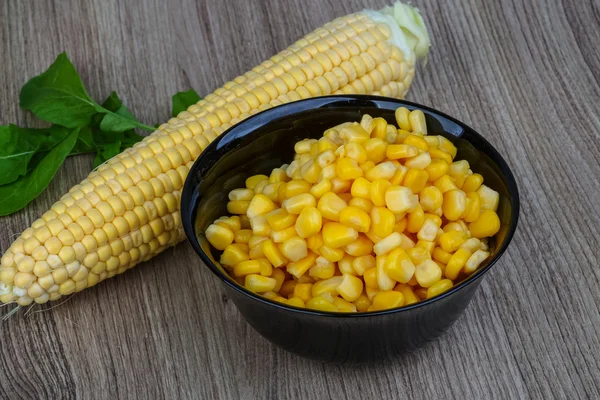 Sweet canned corn