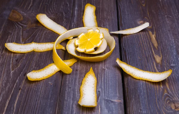 Lemon peel