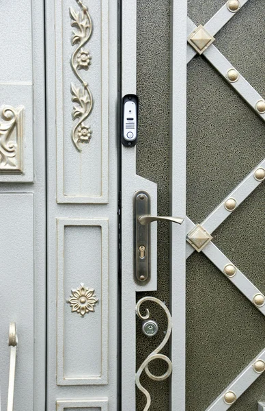 Metal door handle with electronic lock