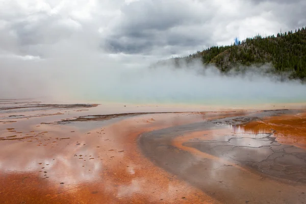 Grand Prismatic Spring, Midway Geyser Basin, Yellowstone Nationa
