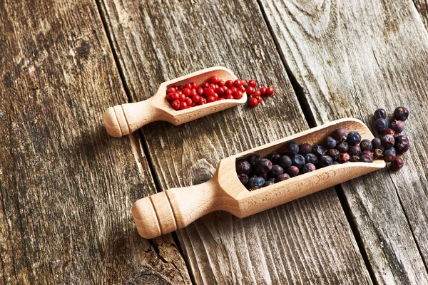 Juniper berries and rose peppers