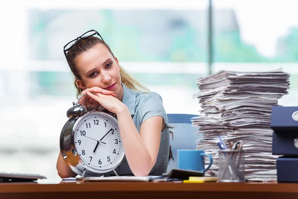 Woman businesswoman failing to meet her deadlines