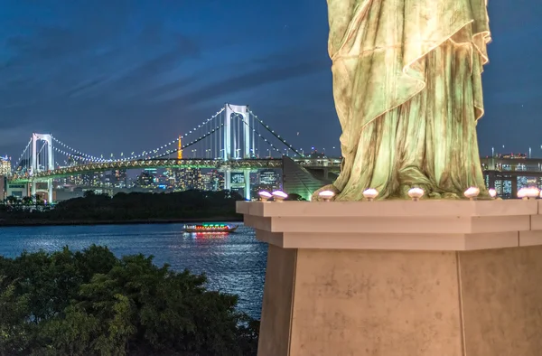 Tokyo - Statue of Liberty and Rainbow bridge
