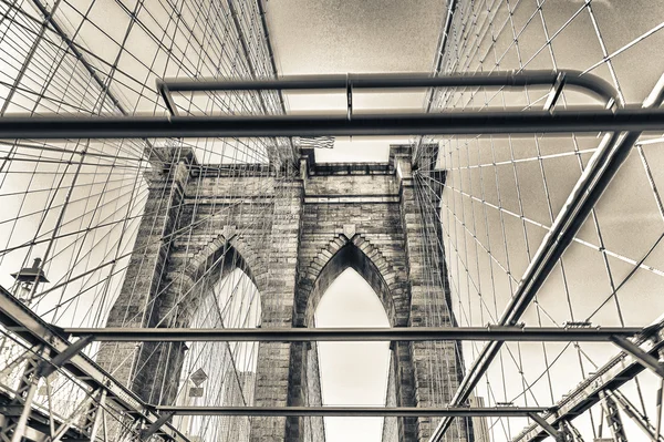 The Brooklyn Bridge from road level