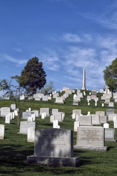 Graves at the Arlington Cemetery