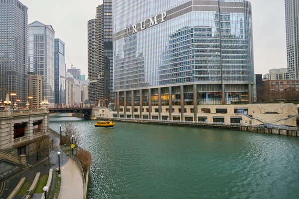 Chicago River in the daytime.