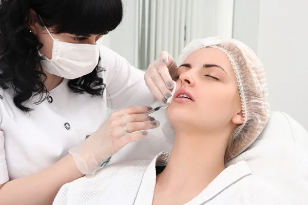 Rejuvenation procedure in beauty clinic