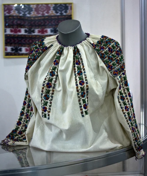 Moldavian national blouse for women