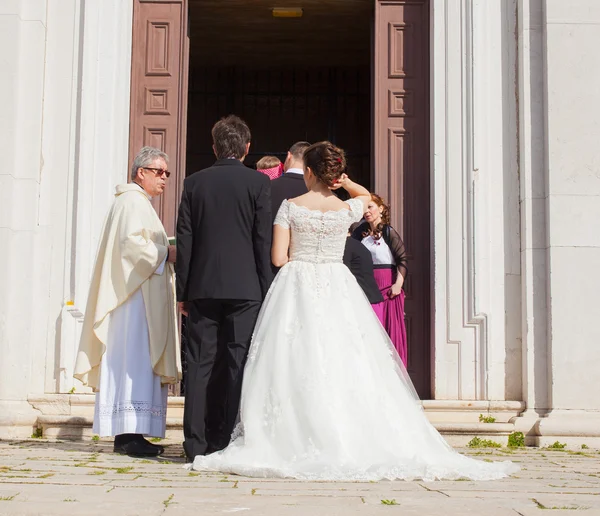 Bride entering the church