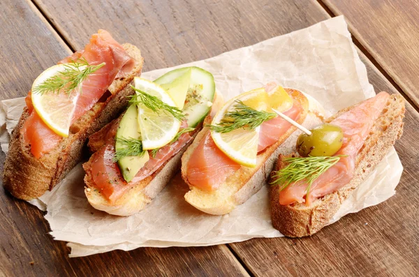 Open sandwiches with salmon