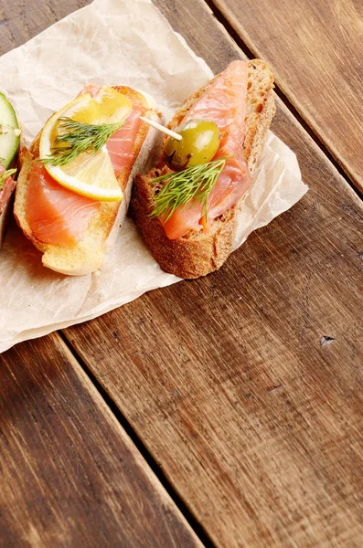 Open sandwiches with salmon