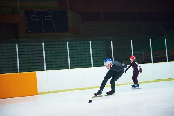 Speed skating athletes