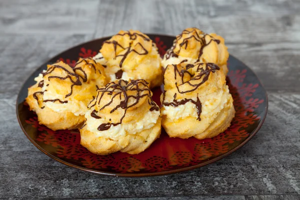 Powdered Cream Puffs