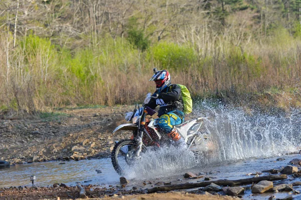 Enduro off-roading in five-day race Russian rally 2014