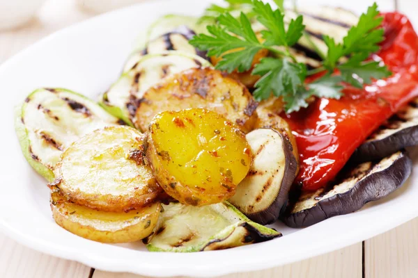 Oven baked potato and grilled vegetable