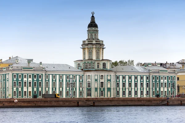 Russia. St.-Petersburg.  cabinet of curiosities- odditorium