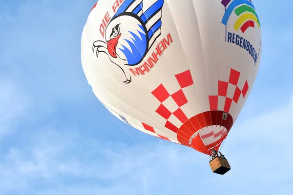 Hot air balloon launch