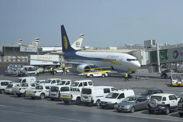 Boeing 737 Next Gen (VT-JBK) airline Jet Airways to Abu Dhabi Airport