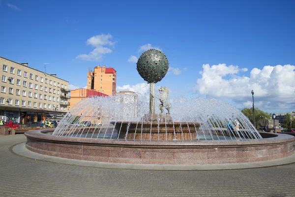 The fountain in the town square. Lomonosov, Leningrad region