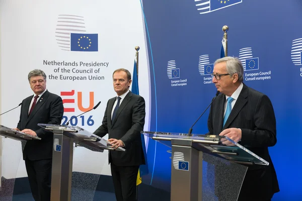 Petro Poroshenko, Jean-Claude Juncker and Donald Tusk