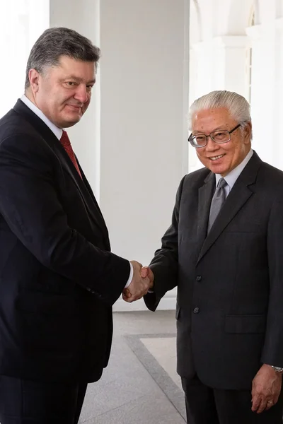 President of Ukraine Petro Poroshenko and President of Singapore