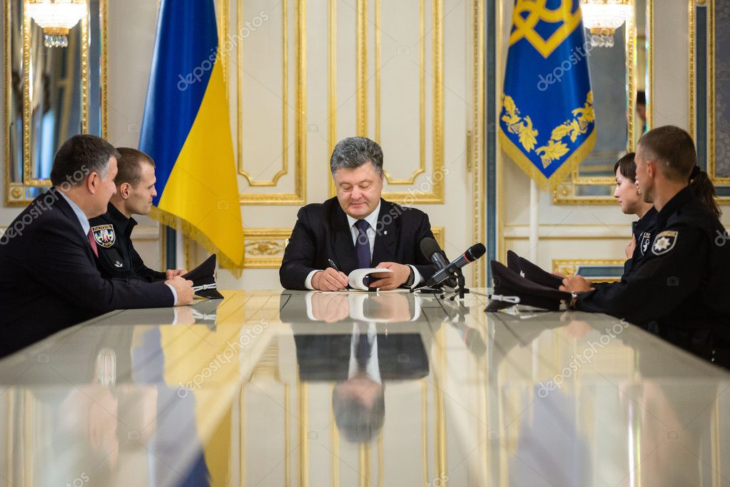скачать закон о полиции украины
