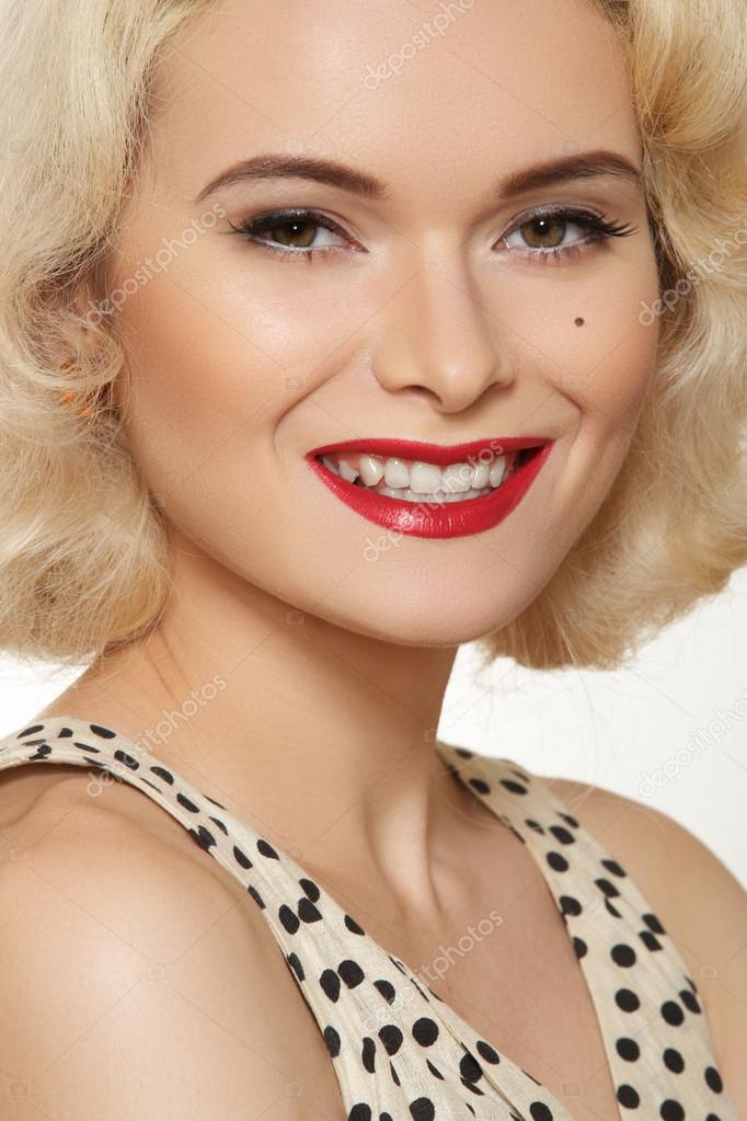 Schöne Pin Up Frisuren | Hochsteckfrisuren