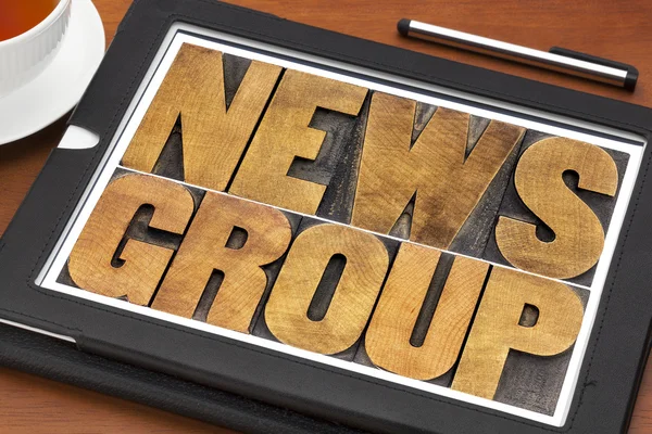 Newsgroup word typography on tablet