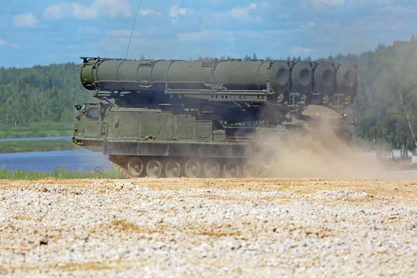 Canoniac launcher S-300 missile