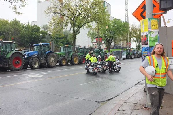 Canadian Dairy Farmers Protest