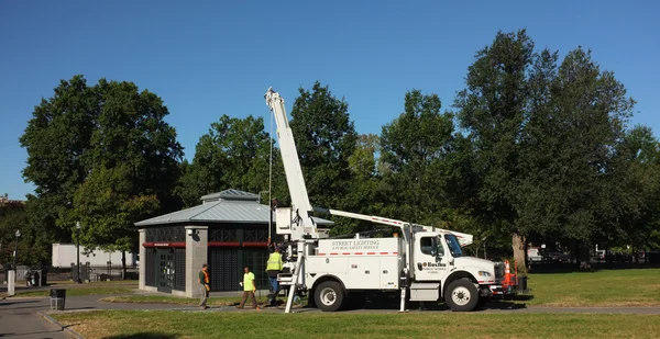 Cherry Picker Pick-up Truck