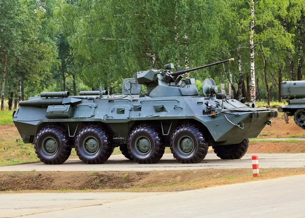 Transport armored vehicle
