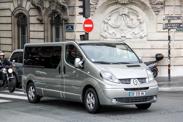 Car Renault Trafic