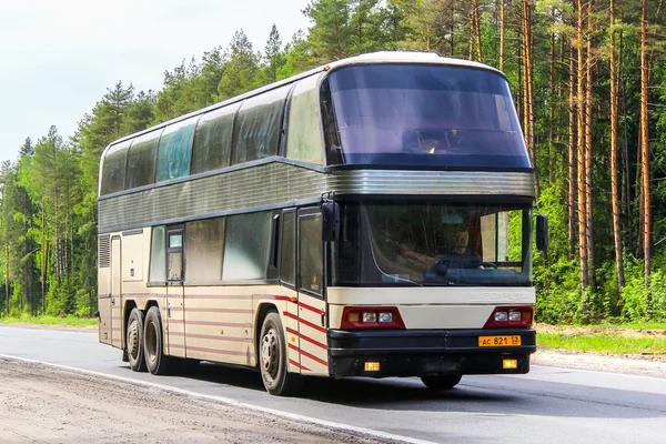 Neoplan N122/3 Skyliner