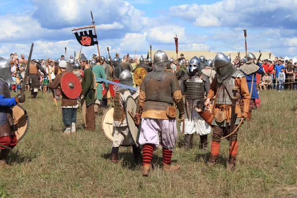 Free Medieval battle show Voinovo Pole (Warriors\' Field)