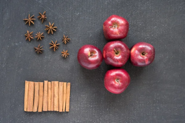 Five apples, star anise and cinnamon