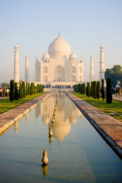 Tourists near Taj Mahal