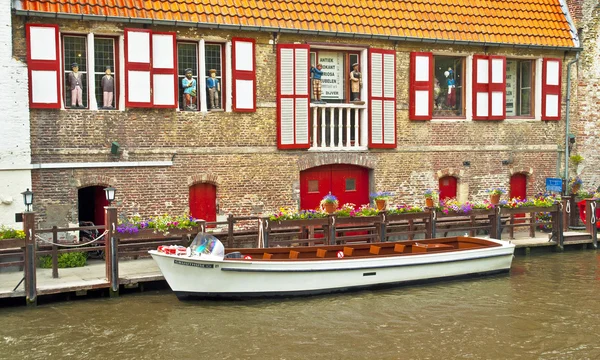 Houses along the canals of Brugge